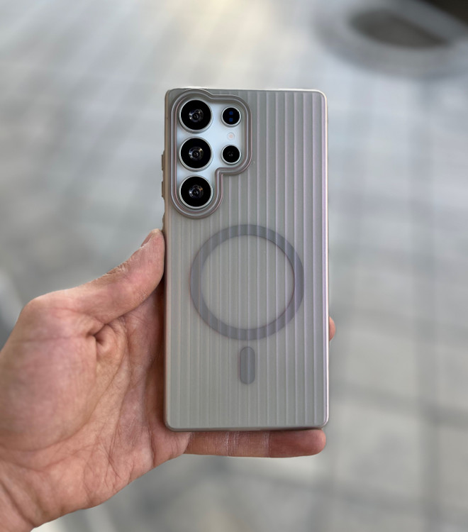 قاب مات مگسیف دار نیدد مدل Matte Magsafe در رنگهای خاص و طراحی شیک