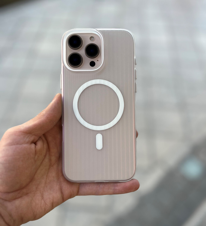 قاب مات مگسیف دار نیدد مدل Matte Magsafe در رنگهای خاص و طراحی شیک