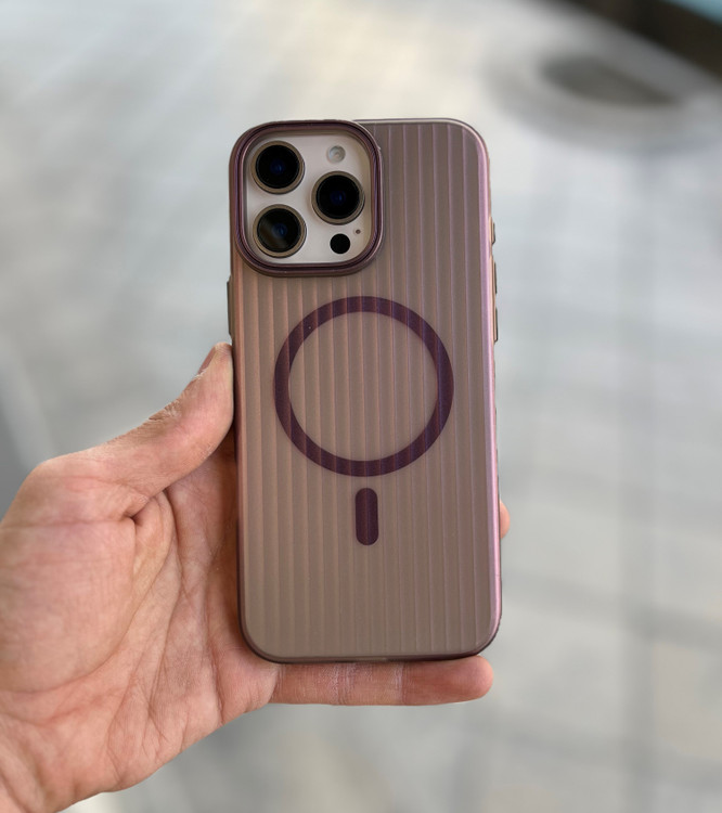 قاب مات مگسیف دار نیدد مدل Matte Magsafe در رنگهای خاص و طراحی شیک