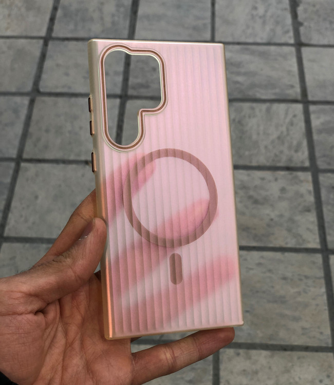 قاب مات مگسیف دار نیدد مدل Matte Magsafe در رنگهای خاص و طراحی شیک