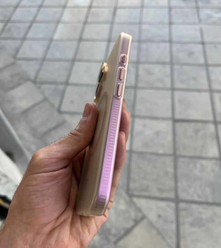 قاب مات مگسیف دار نیدد مدل Matte Magsafe در رنگهای خاص و طراحی شیک