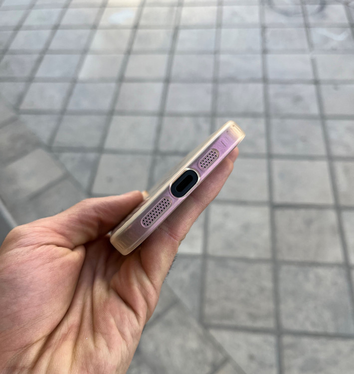 قاب مات مگسیف دار نیدد مدل Matte Magsafe در رنگهای خاص و طراحی شیک