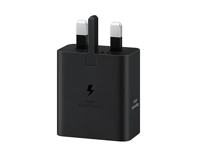 تصویر شارژر دیواری سامسونگ EP-TA845 توان ۴۵ وات، نسخه اروپا با پورت USB-C و سهشاخه