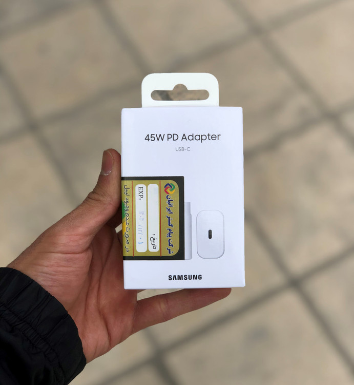 تصویر شارژر دیواری سامسونگ EP-TA845 توان ۴۵ وات، نسخه اروپا با پورت USB-C و سهشاخه