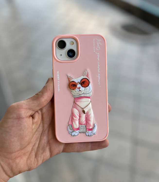 قاب طرحدار قلابدوزی نیمی Nimmy مدل What Is Your Name Again با گلدوزی گربه سهبعدی و دکمههای فلزی