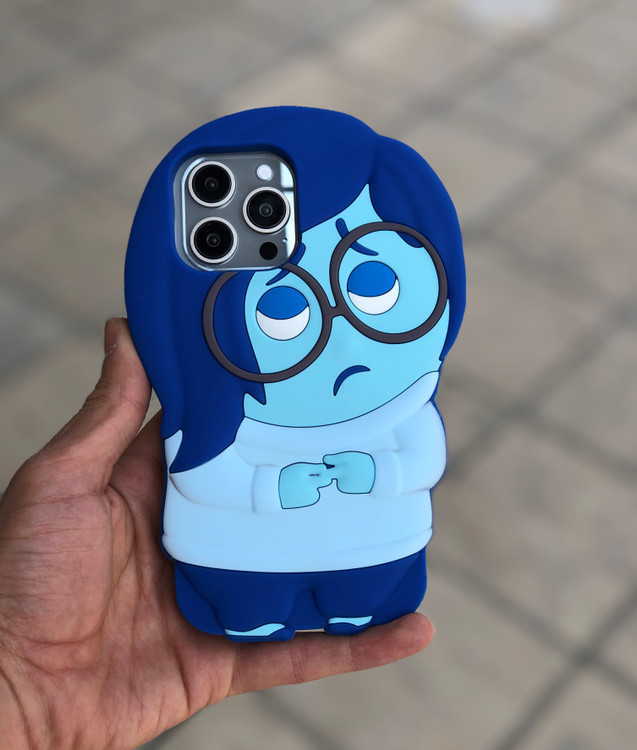 قاب فانتزی سیلیکونی عروسکی Inside Out Sadness با جنس سیلیکون اورجینال و ضربهگیری بالا