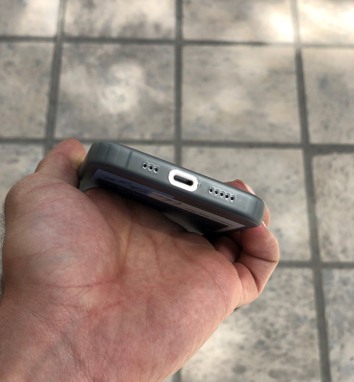 قاب محافظ گوشی با طرح نقاشی معروف شب پرستاره