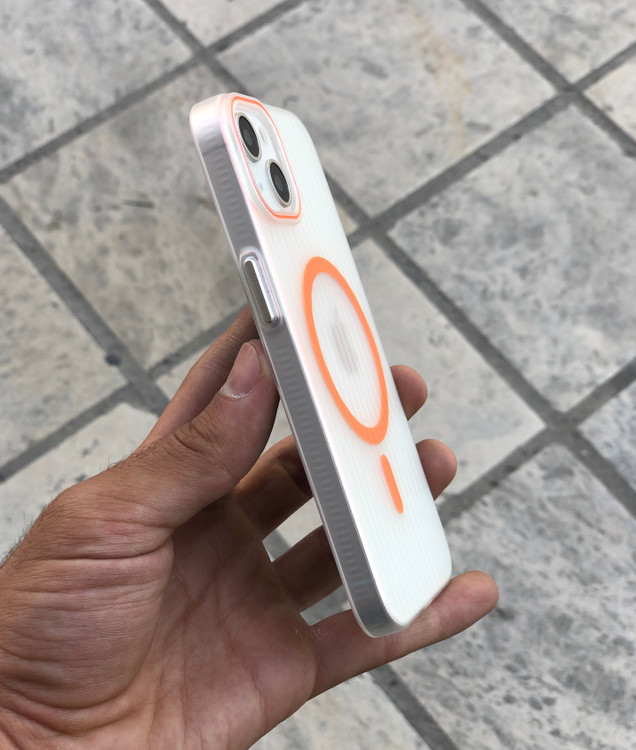 قاب مات مگسیف دار نیدد مدل Matte Magsafe در رنگهای خاص و طراحی شیک