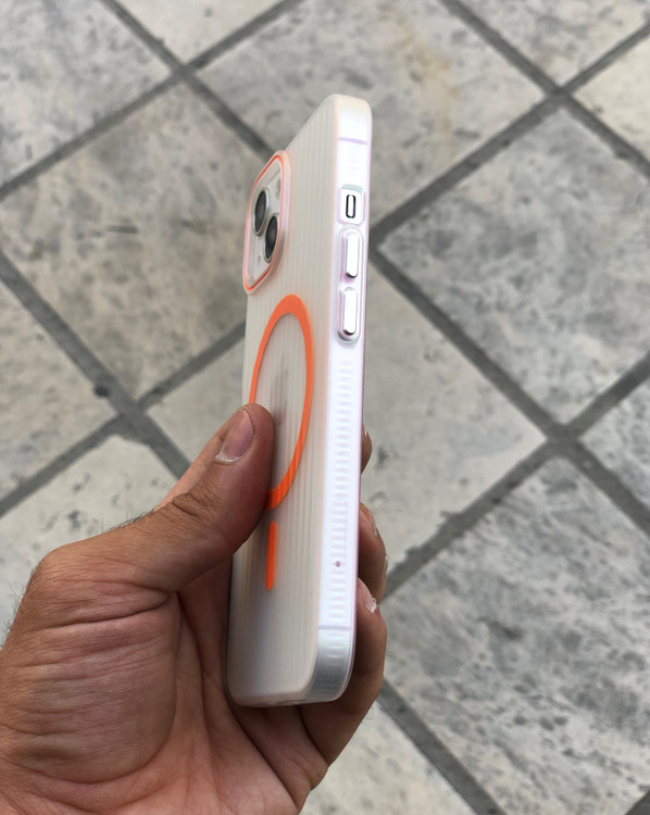 قاب مات مگسیف دار نیدد مدل Matte Magsafe در رنگهای خاص و طراحی شیک