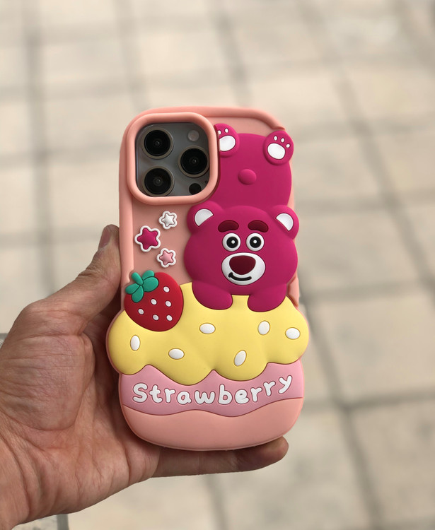 قاب فانتزی سیلیکونی عروسکی Strawberry Bear خرس توتفرنگی سهبعدی